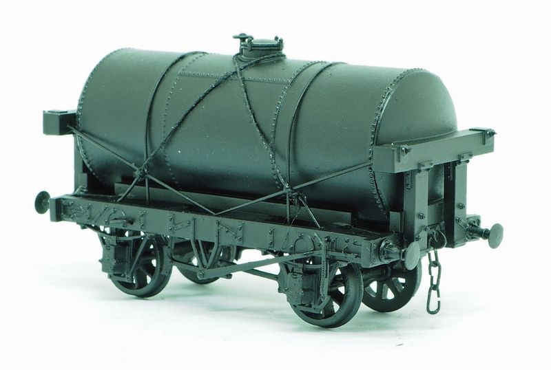 4mm Scale Kit 8/10T Wooden Underframe Oil/Spirit Tank Wagon