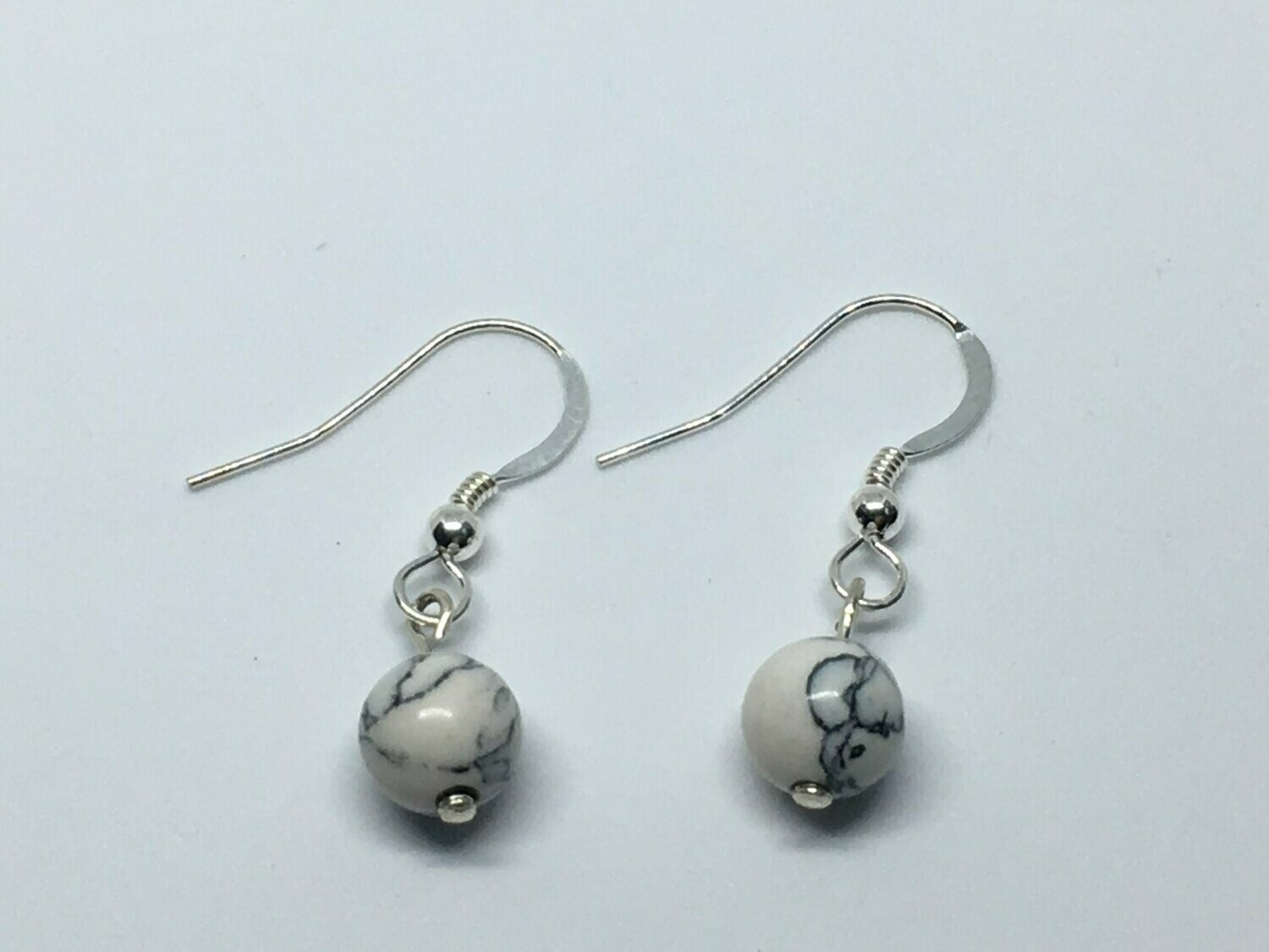 Boucles d'oreilles pendantes argent et pierre Imitation Howlite
