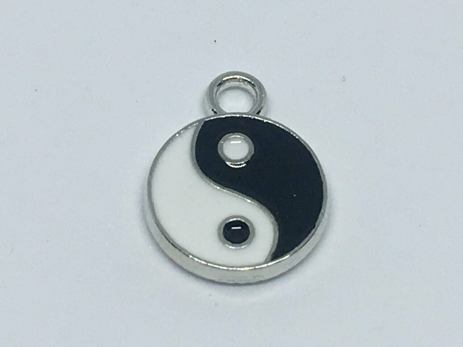 Pendentif  Yin & Yang  noir et Blanc