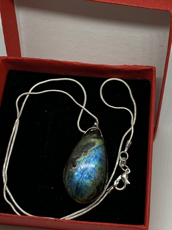 Chaîne avec Pendentif  Labradorite Véritable