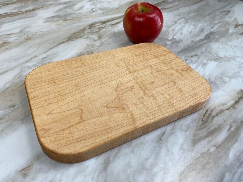 6" x 9" Maple Wood Cheeseboard with Rounded Edge