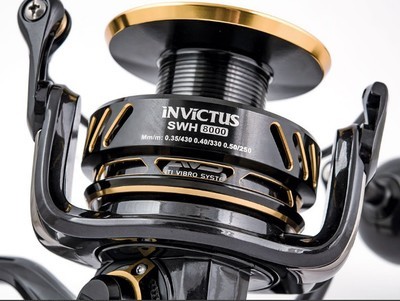 Invictus SW H 8000 heavy duty fixed spool reel for poppers and slow Jigging.