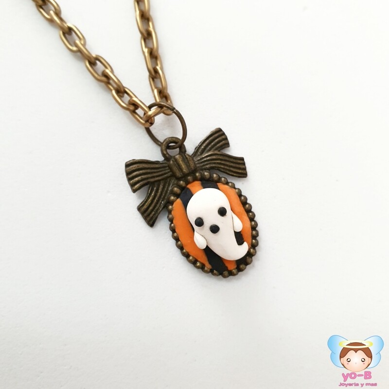 Collar Camafeo Fantasma