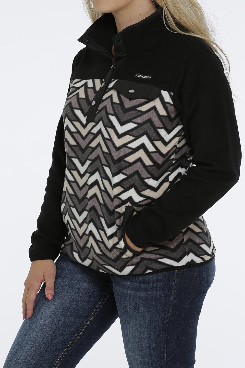 WOMEN'S CHEVRON PRINT POLAR FLEECE PULLOVER - BLACK