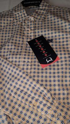 WOMEN'S SOLID BUTTON-UP SHIRT
