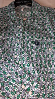 WOMEN'S SOLID BUTTON-UP SHIRT