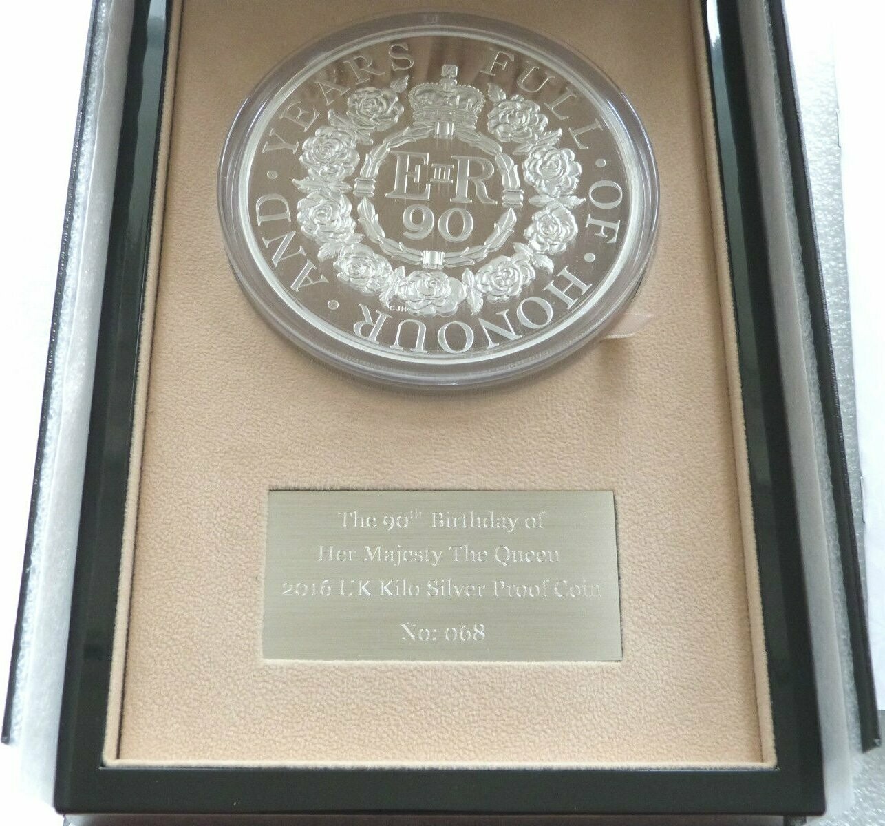 Boxed HM Queen Elizabeth II Ninetieth 90th Birthday Commemorative Coin 