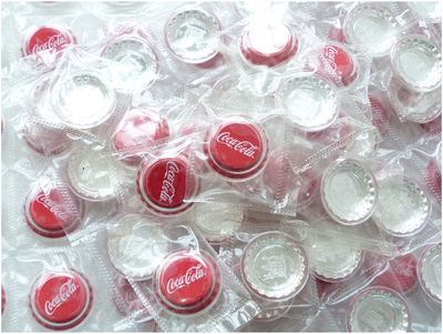 2018 Fiji Coca-Cola Coke Bottle Cap Colour $1 Silver Proof Coin Only