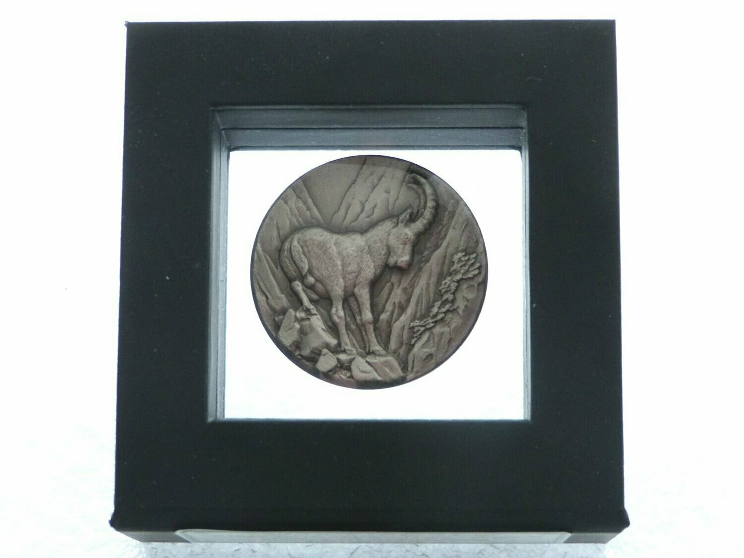2014 Niue Swiss Wildlife High Relief Capricorn $2 Silver Antique 1oz Coin Box Coa