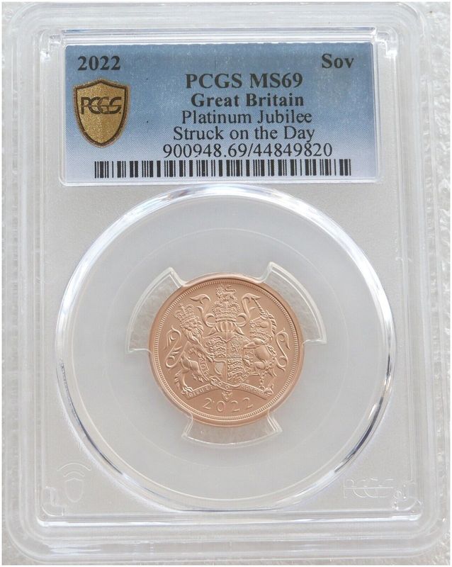 2022 Struck on the Day Platinum Jubilee Full Sovereign Gold Matte Coin PCGS MS69 - Plain Edge 2022 Struck on the Day Platinum Jubilee Full Sovereign Gold Matte Coin PCGS MS69 - Plain Edge