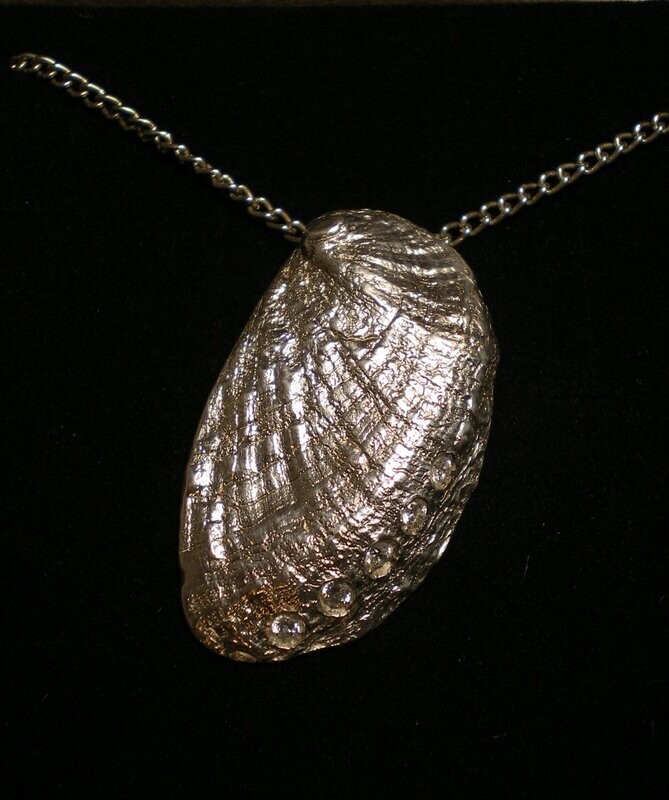Pendentif coquille d'ormeau en argent massif serti de 5 zirconias