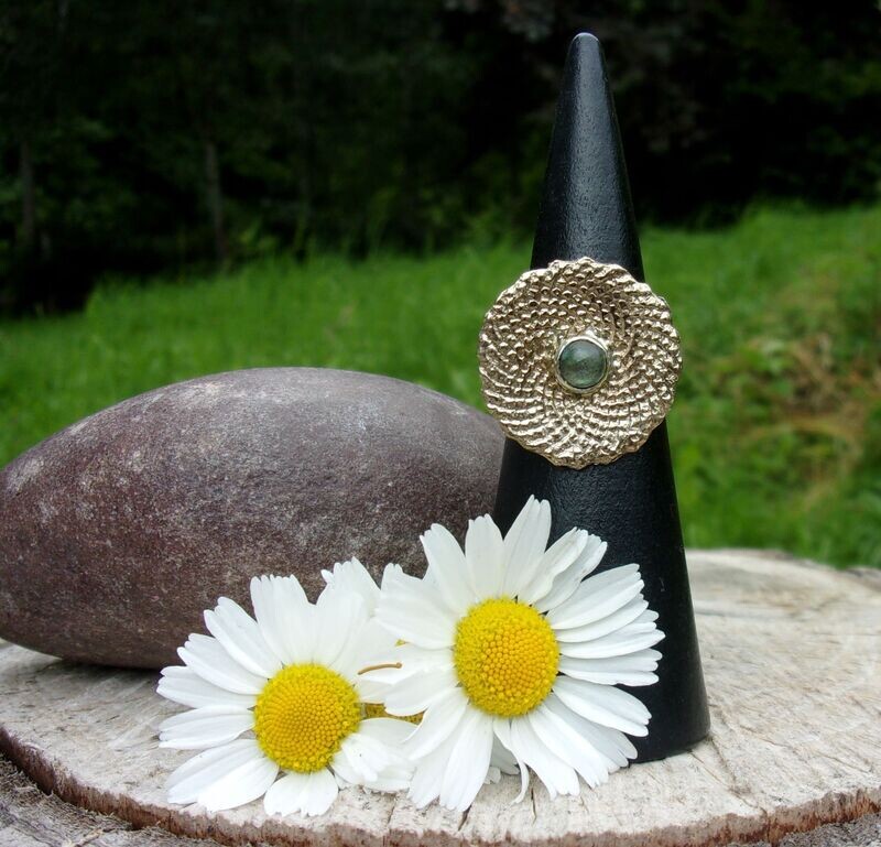 Bague coeur de reine marguerite et labradorite