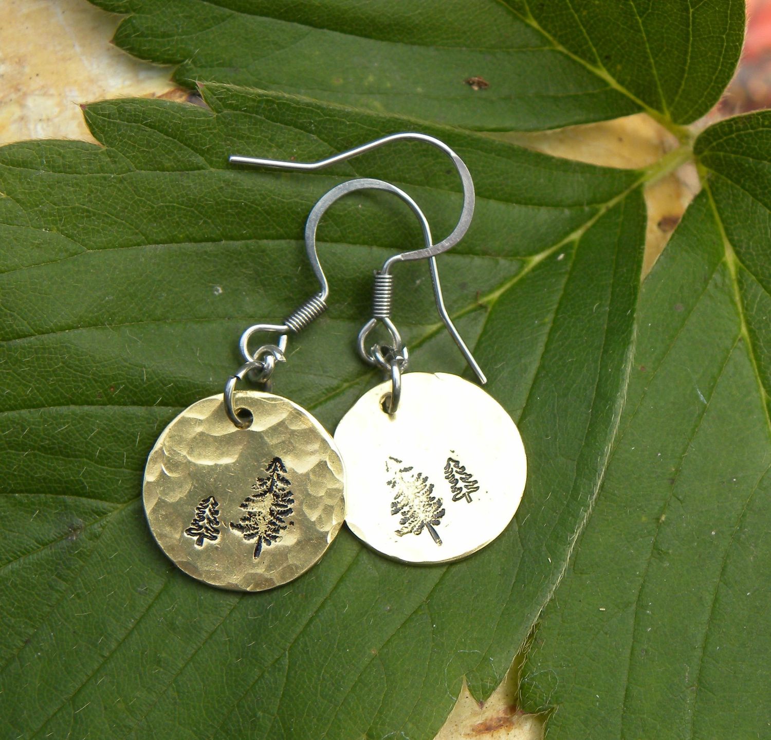 Boucles d'oreilles en laiton petits sapins