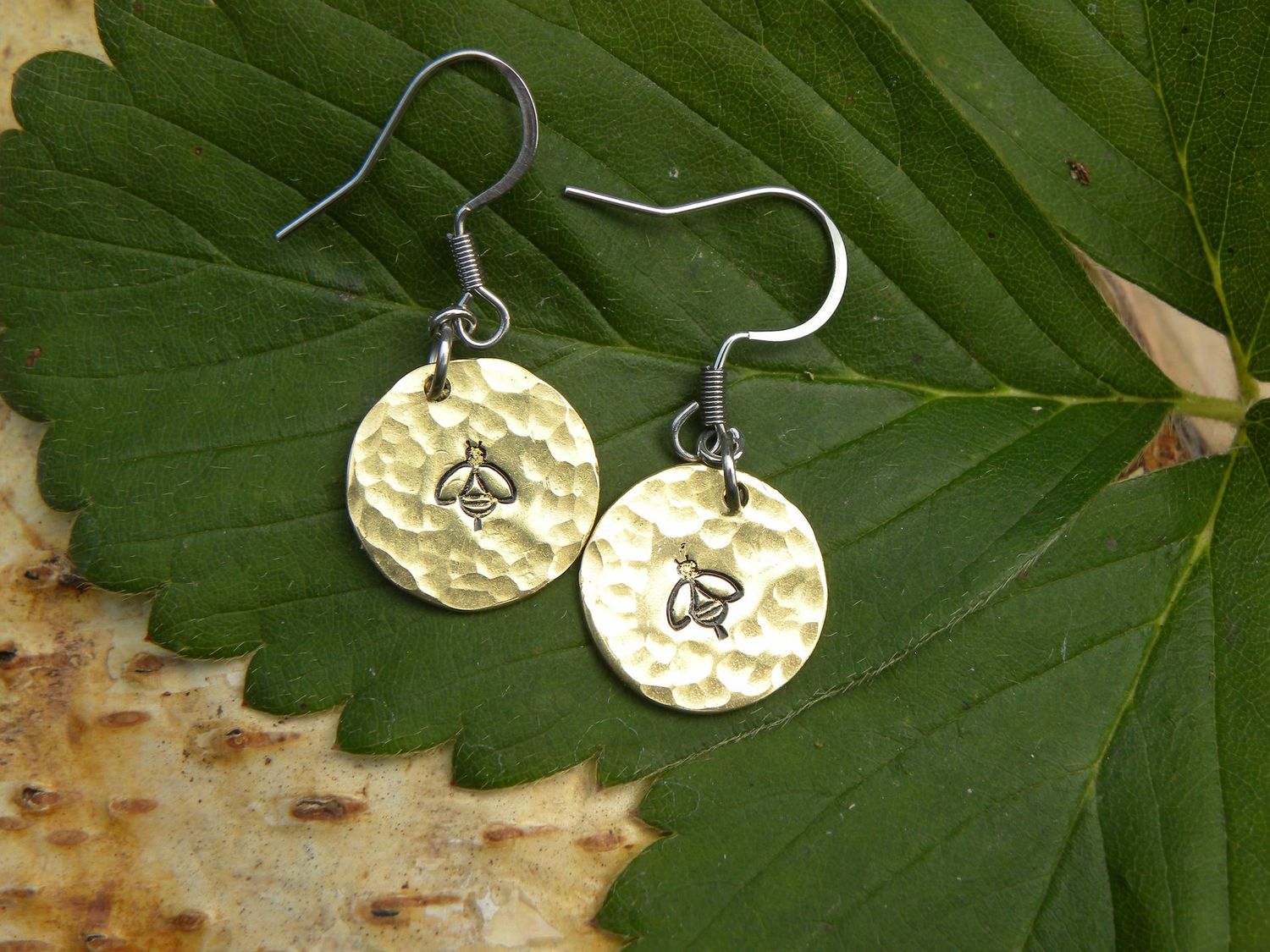 Boucles d'oreilles en laiton petites abeilles