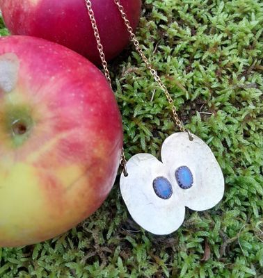 Pendentifs en laiton martelé