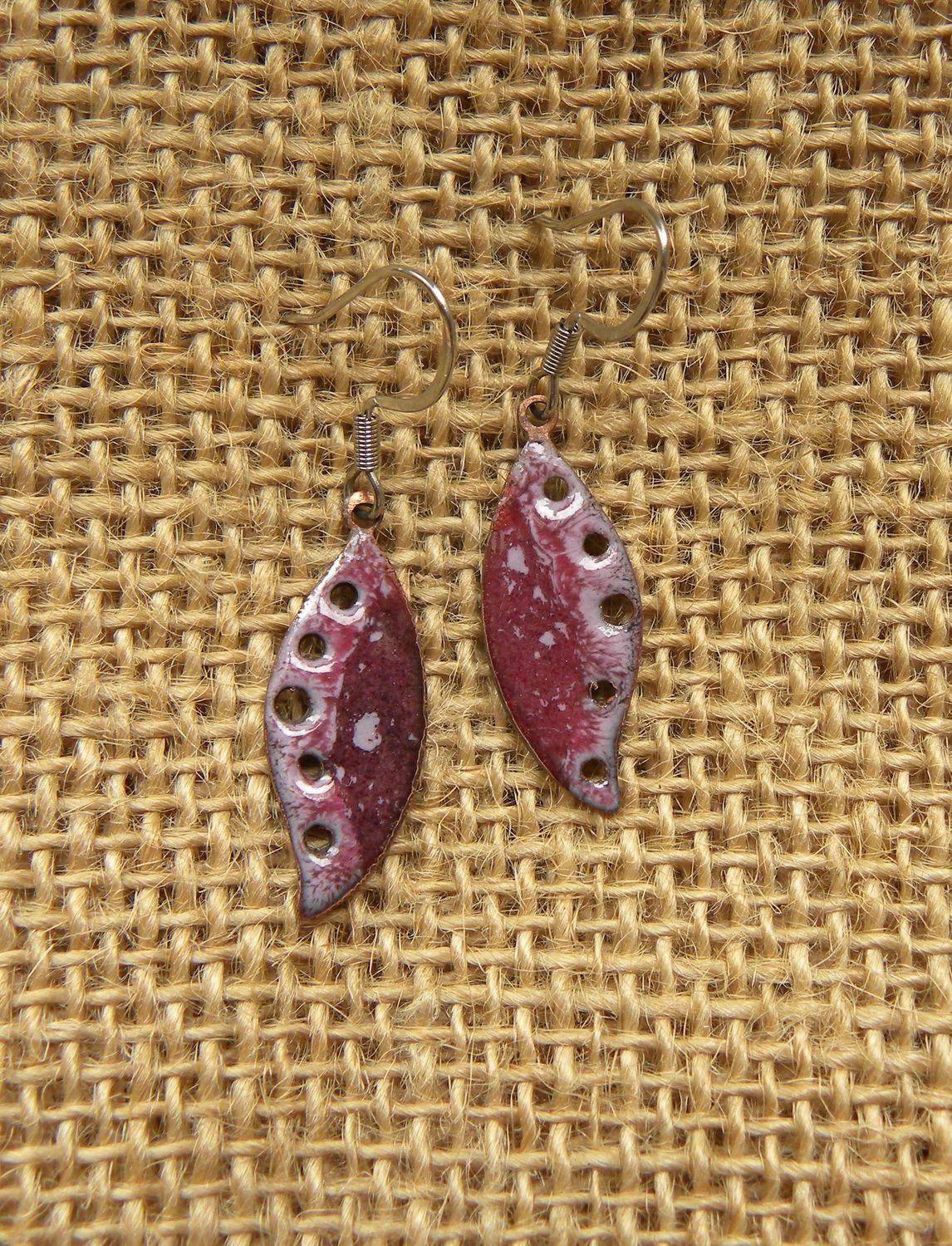Boucles d'oreilles en cuivre émaillé violet/ mauve