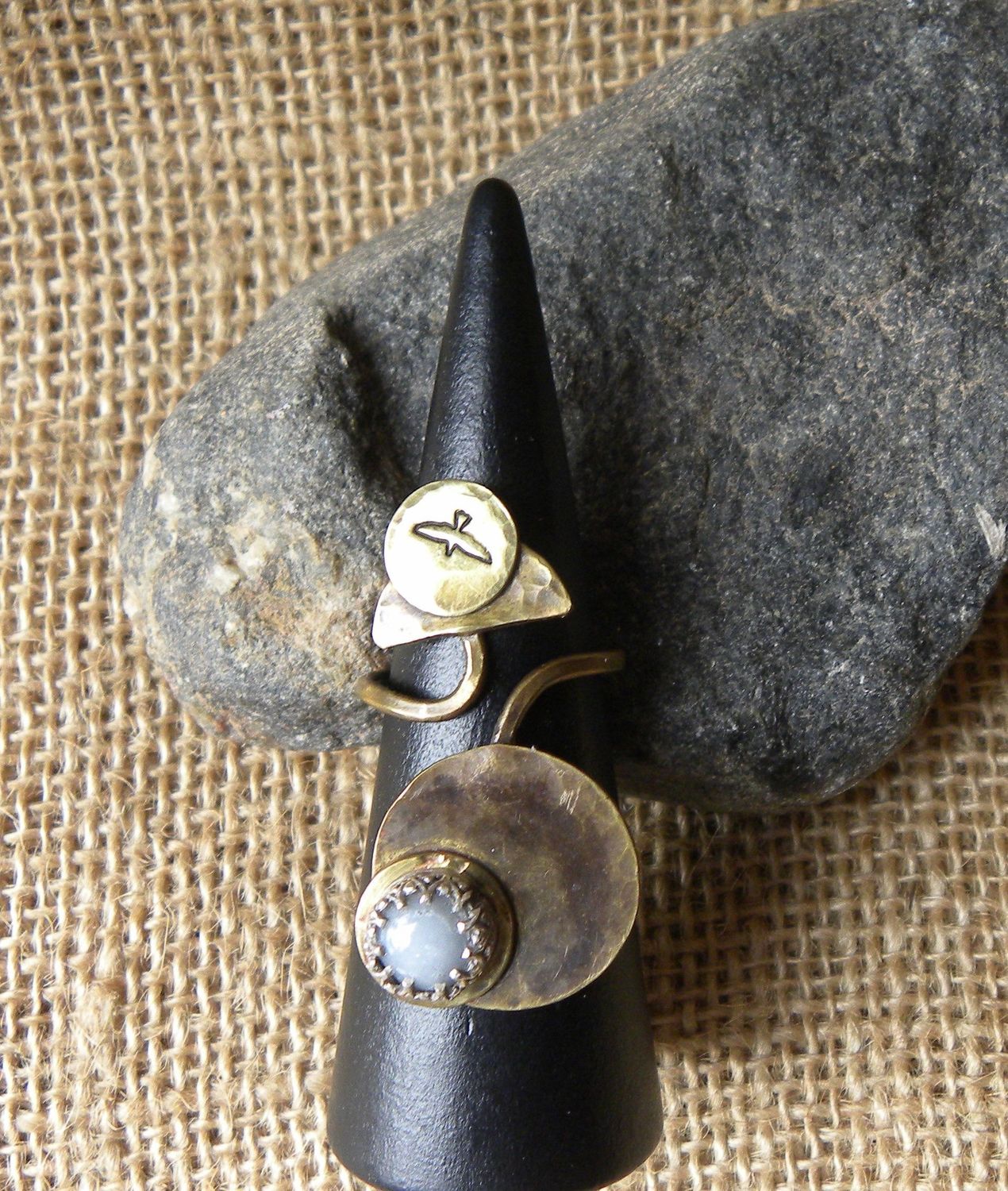 Grande bague en laiton et angélite