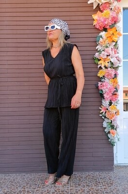 CONJUNTO PLISADO NEGRO CONJUNTO PLISADO NEGRO