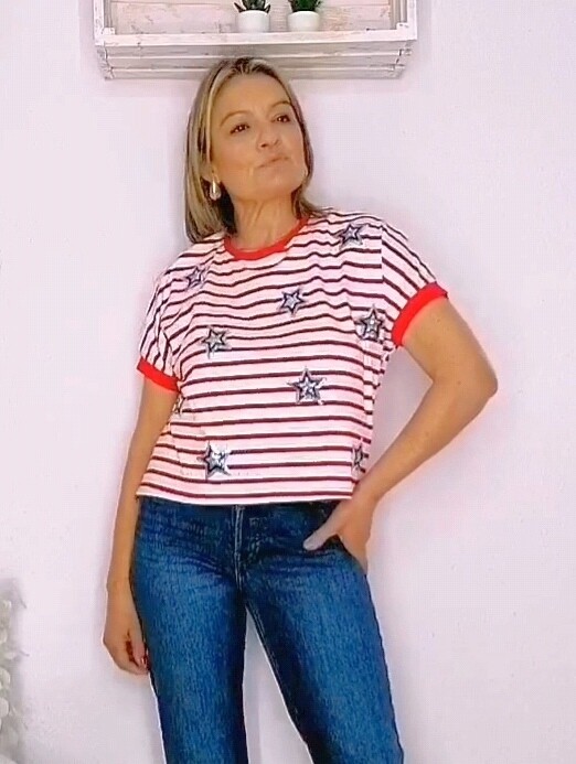 CAMISETA GLITTER RAYAS/ESTRELLAS ROJA