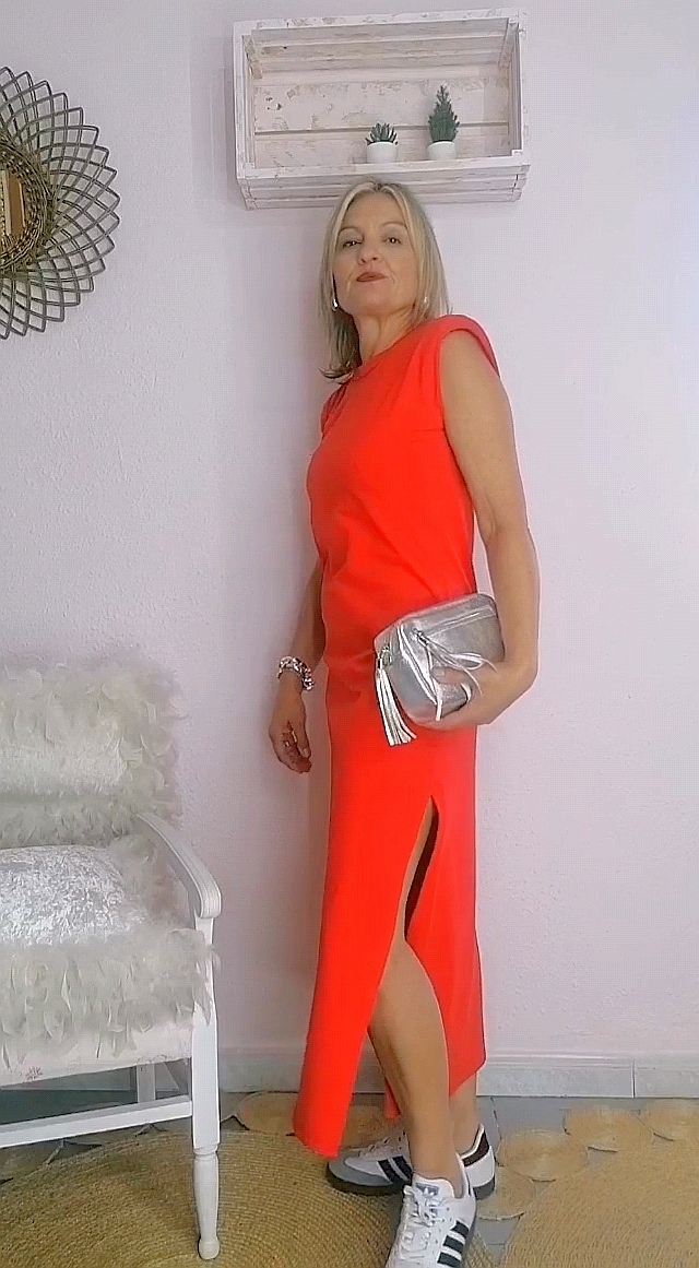 VESTIDO HOMBRERAS ABERTURAS ROJO