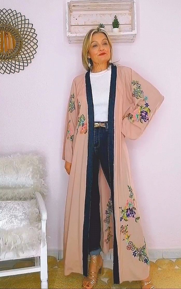 KIMONO BORDADO ROSA EMPOLVADO 