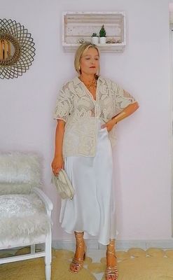 FALDA MIDI SATINADA BLANCA