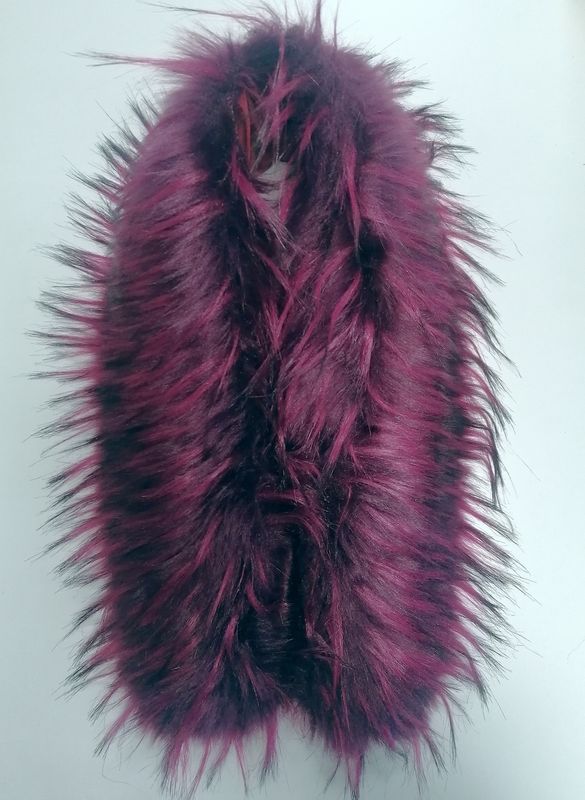 CUELLO PELO SINTÉTICO BURDEOS