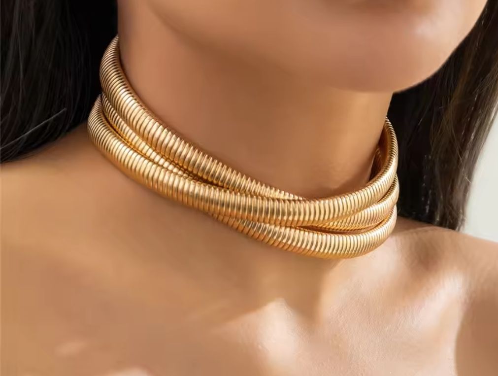 COLLAR CHOKER TRIPLE DORADO