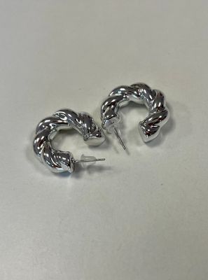 PENDIENTES ESTRÍAS PLATEADOS