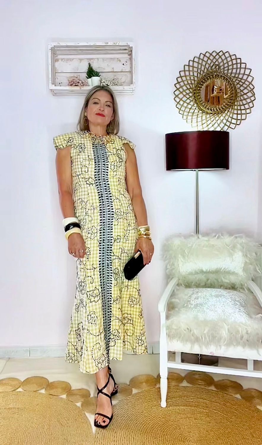 VESTIDO VICHY AMARILLO BORDADOS NEGROS