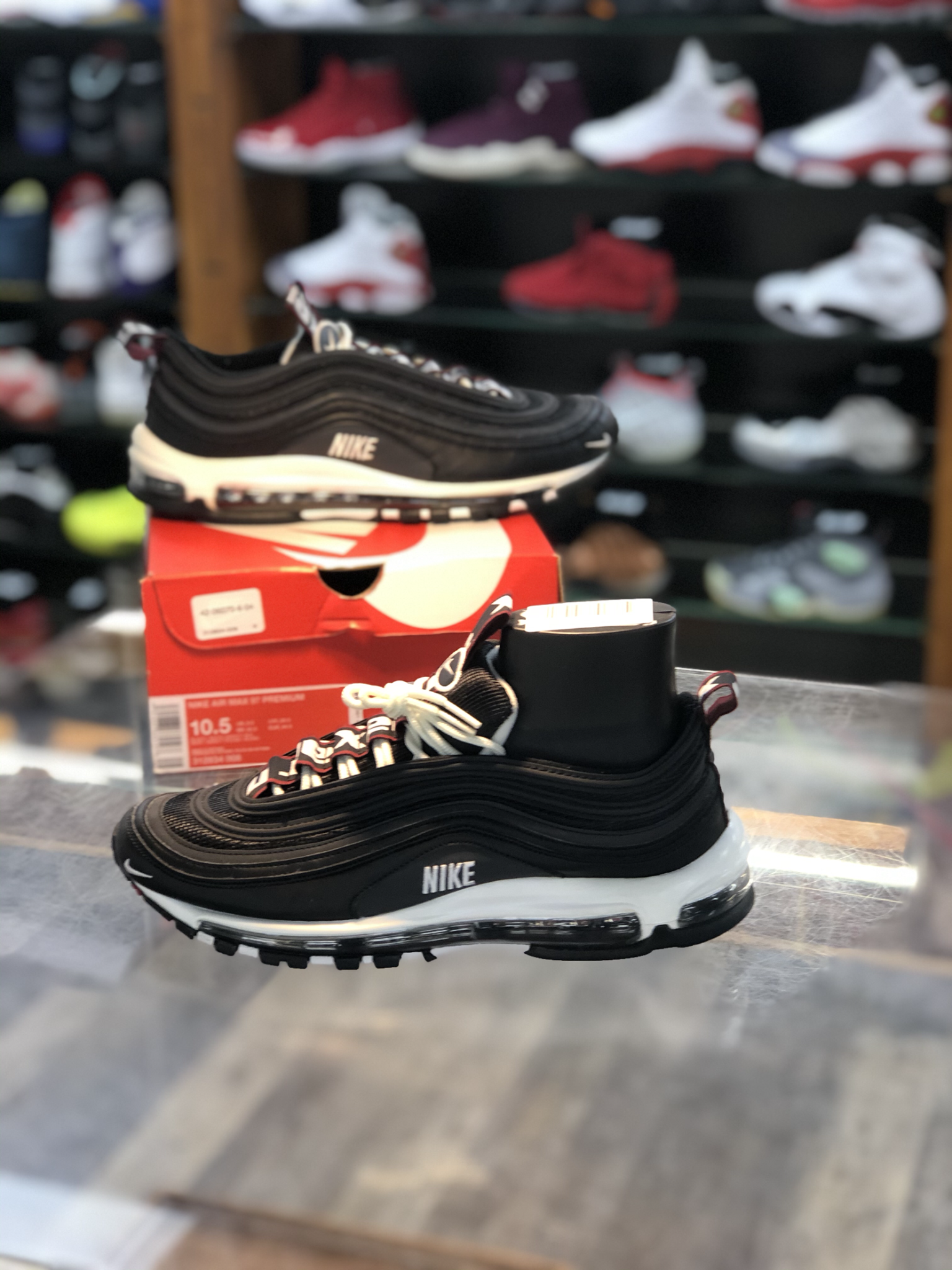 premier sneaker