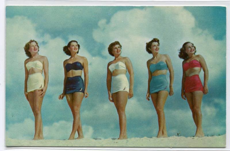 Bathing Beauties Beauty Beach Scene postcard
