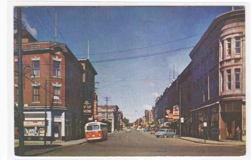 Des Forges Street Bus Car Trois Rivieres Quebec Canada 1950s postcard