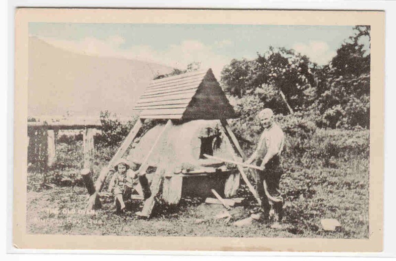 Old Outdoor Oven Mucray Bay Quebec Canada postcard