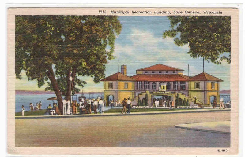 Municipal Recreation Building Lake Geneva Wisconsin 1944 postcard
