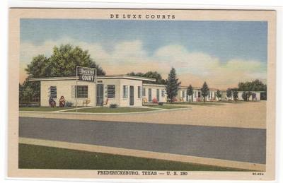 De Luxe Courts Motel US 290 Fredericksburg Texas linen postcard