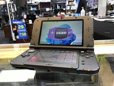 Modded Nintendo 3DS XL with Games, Emulators on SD Card. SNES GBC GBA N64 Original DS PS1 