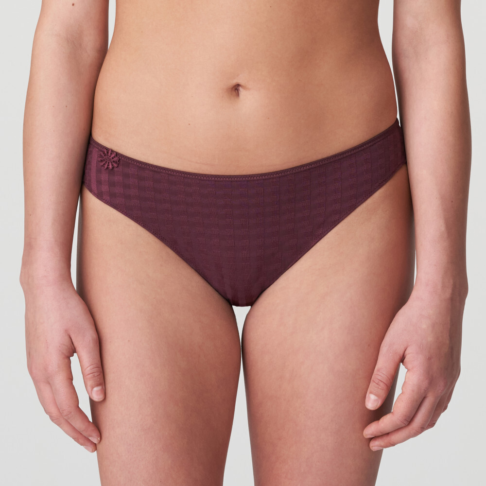 Marie Jo Avero Brief