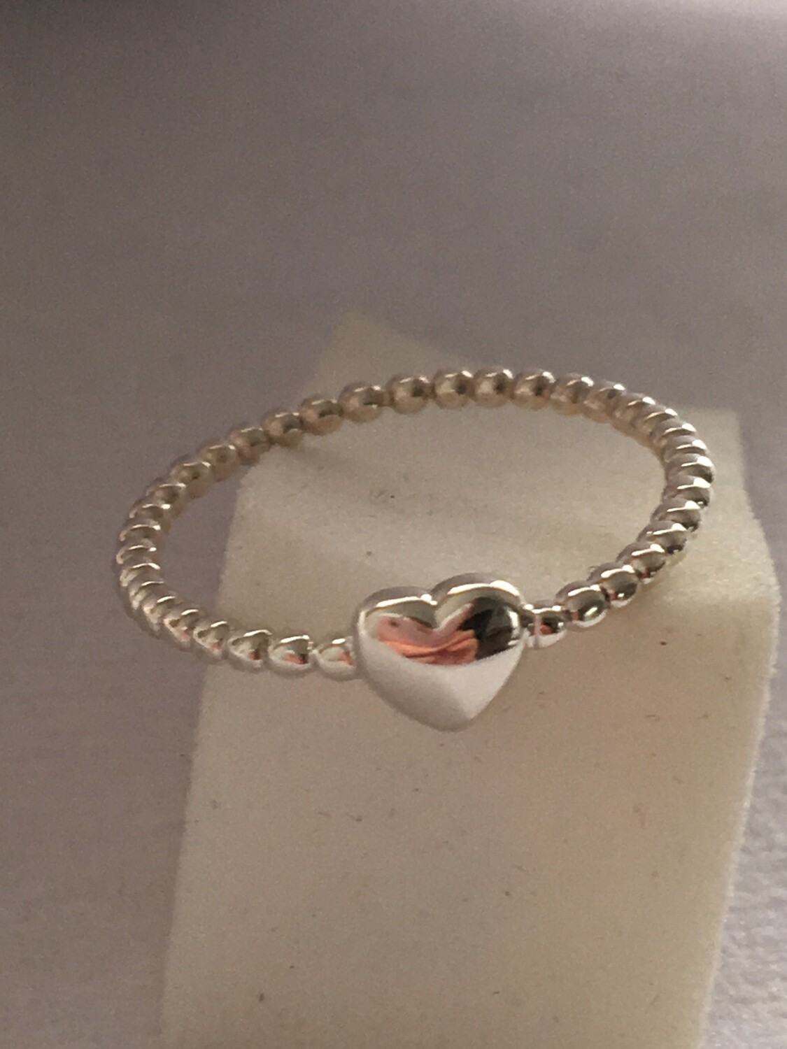 Ball ring band with a cute plump heart
