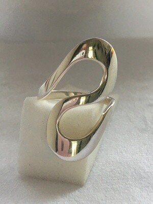 Wavy S Shaped Shiny Fashionable Designer Ring