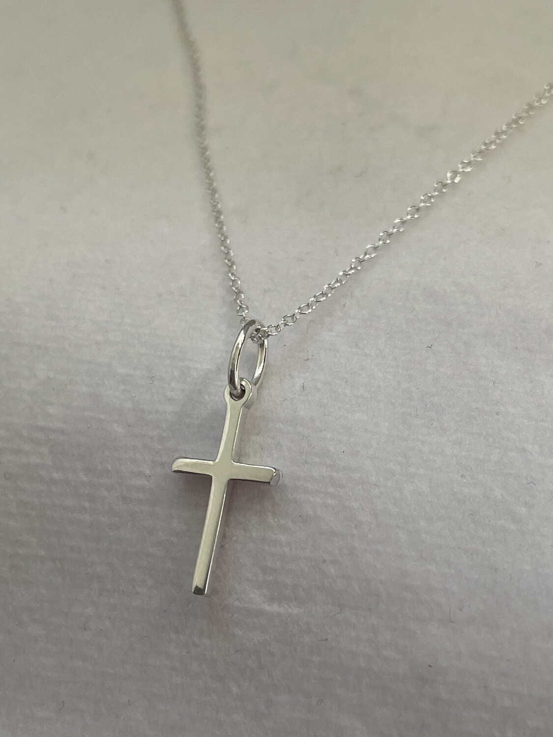 Plain Cross 18 mm with Fine Trace Chain necklace