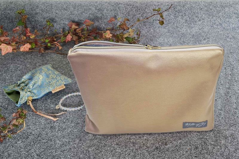 Etui