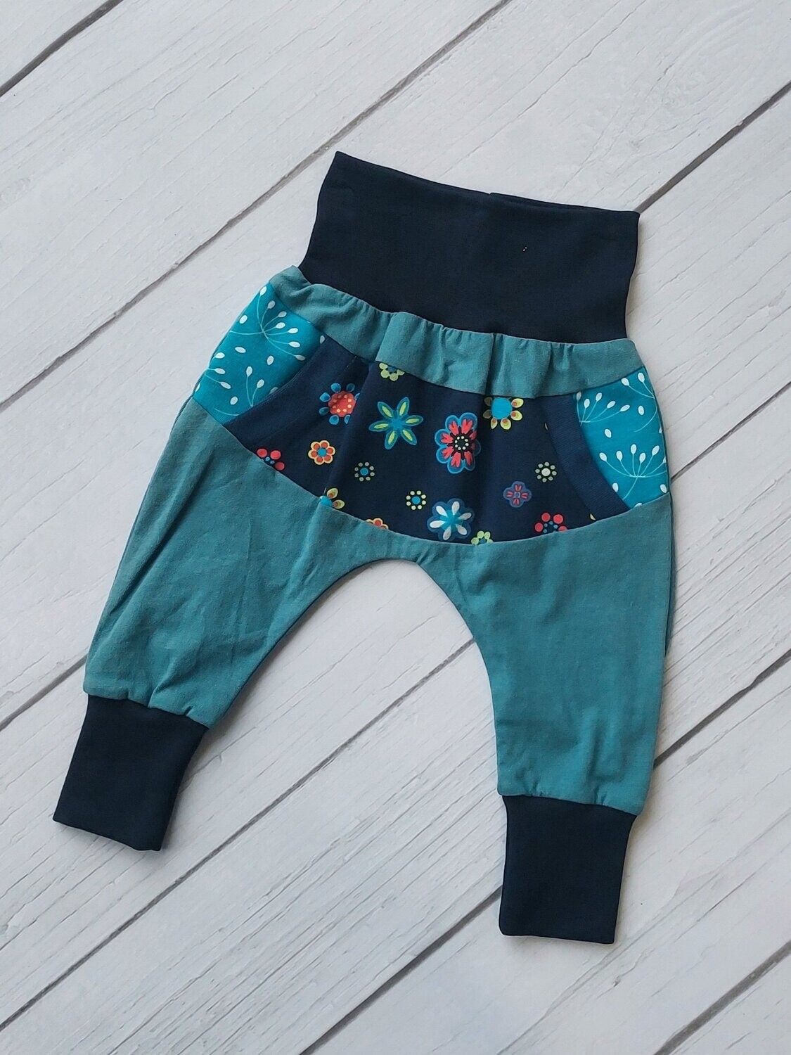 Pumphose Taschen 62/68 - Blumen Petrol