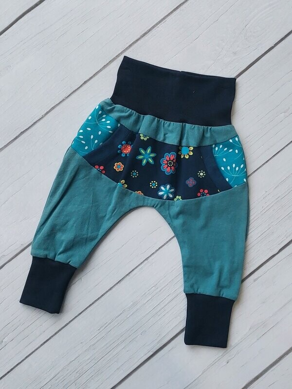 Pumphose Taschen 62/68 - Blumen Petrol