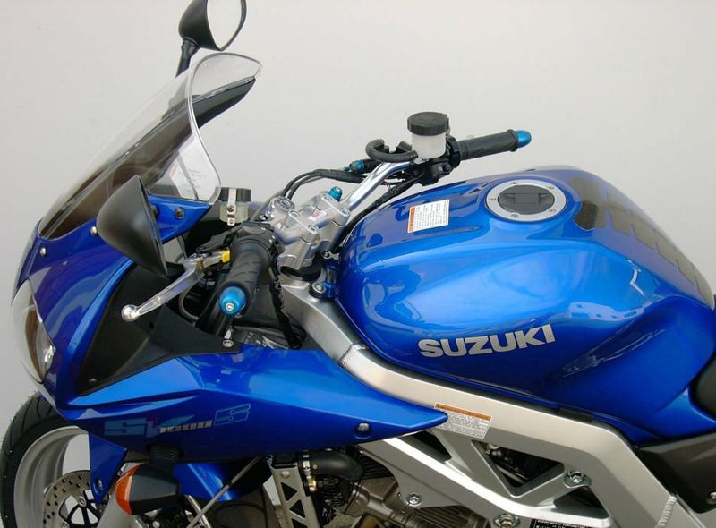 Superbike-Umbau Suzuki SV 1000 S Typ WVBX ab Baujahr 2003- Superbike-Umbau Suzuki SV 1000 S Typ WVBX ab Baujahr 2003-