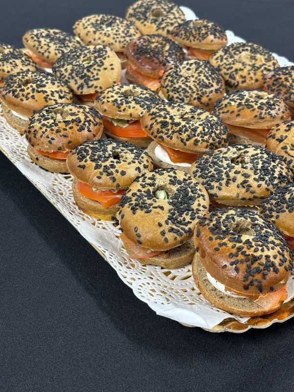 Plateau de bagels saumon et cream cheese