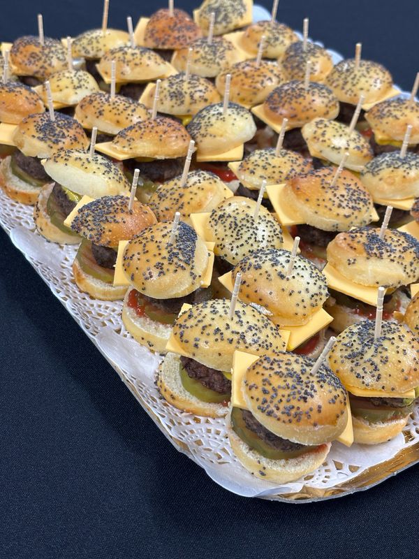 Plateau de Mini cheeseburger x40 pièces