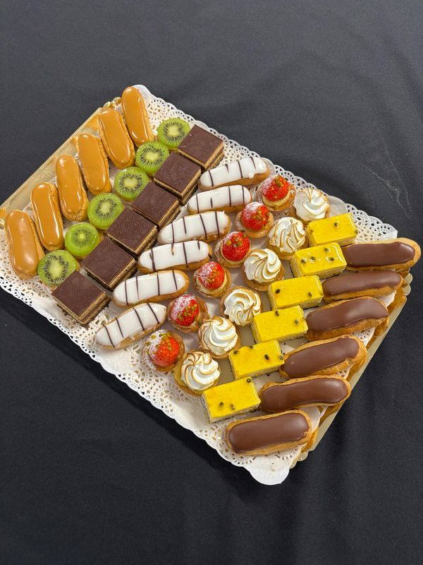 Plateaux de petits fours 48pcs