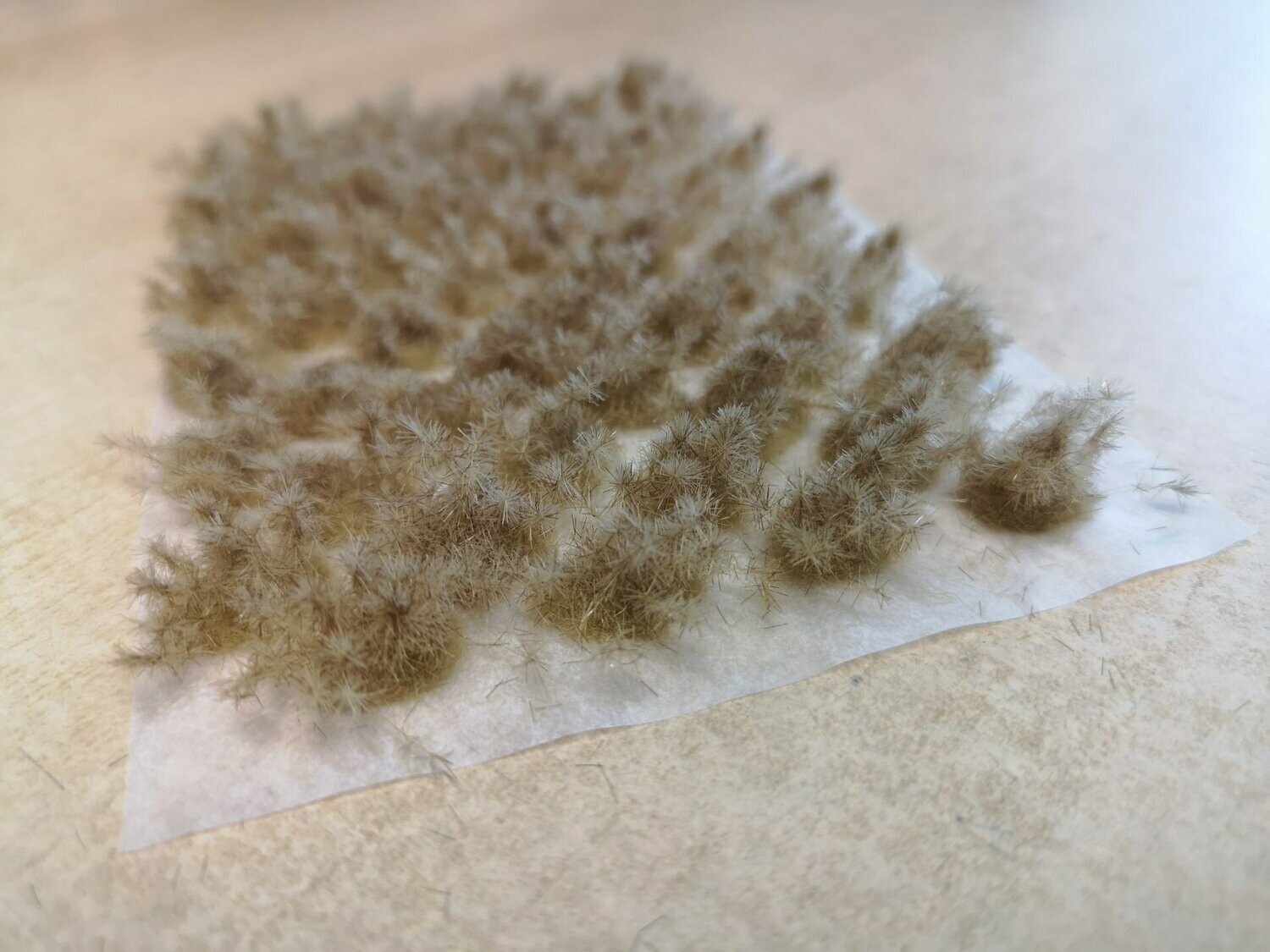 Desert 12mm - Small Thistle Tufts