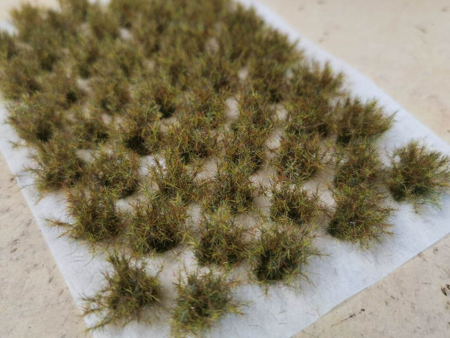 Autumnal 12mm - Small Thistle Tufts